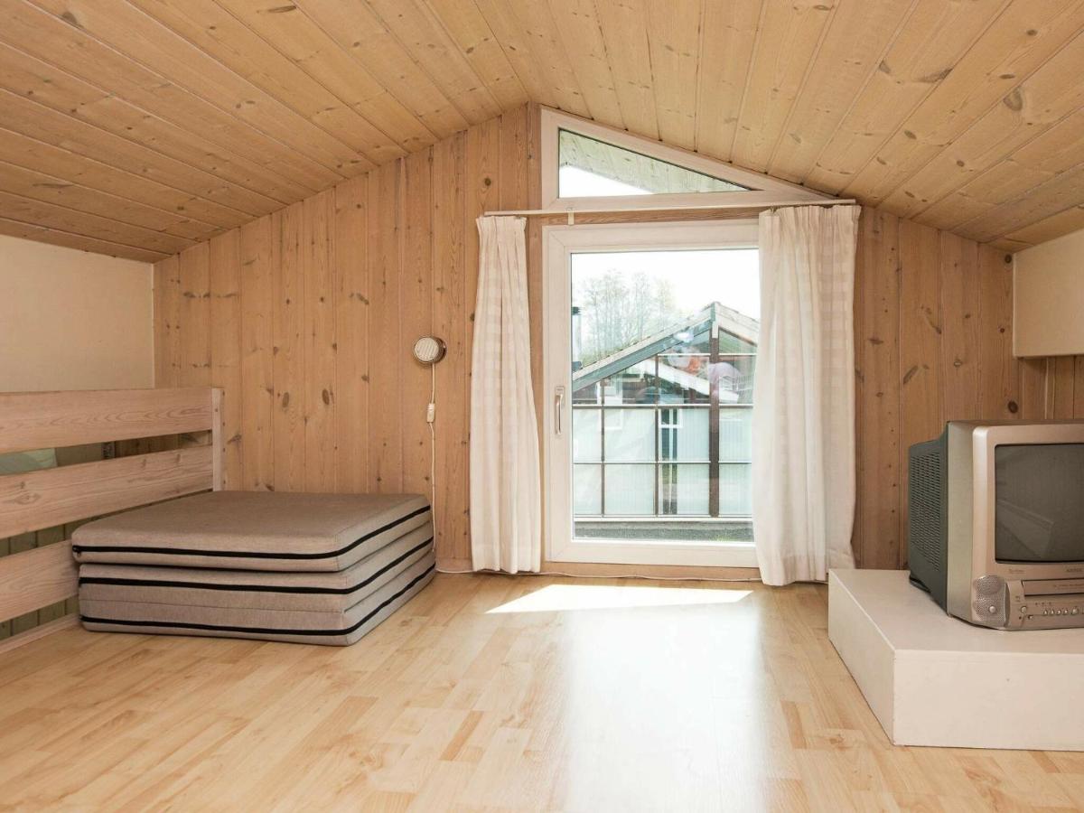6 Person Holiday Home In Sj Lund Sjolund Extérieur photo